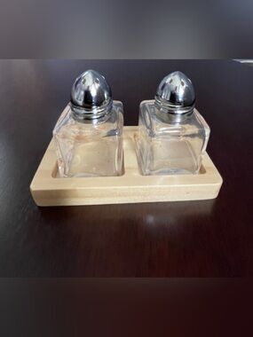 Glass Salt and Pepper Shaker Set in with Wooden Tray